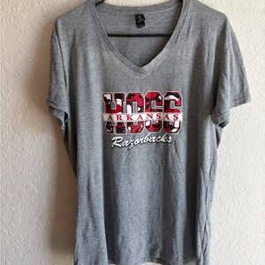 NWOT Arkansas Razorbacks Anvil Gray Vneck T-Shirt - Women’s XL